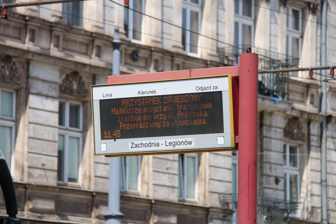 Trwa walka z czasem, aby wznowić ruch tramwajowy na Zachodniej