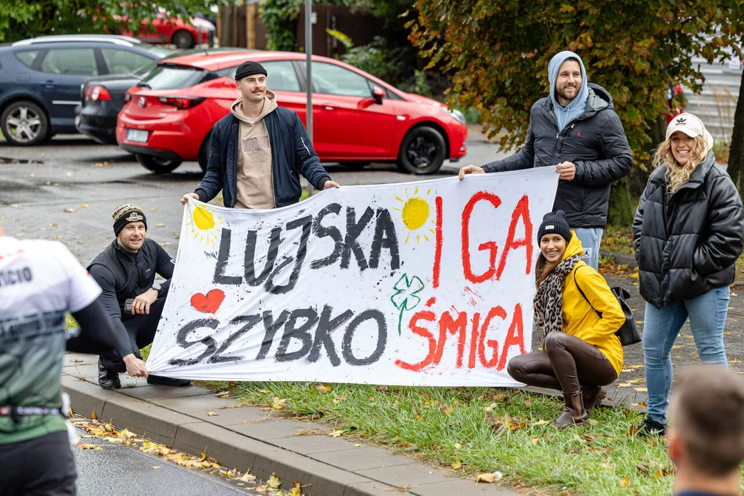 Deszcz, zimno i wiatr nie zepsuły pięknego dnia prawie 4 tysiącom biegaczy