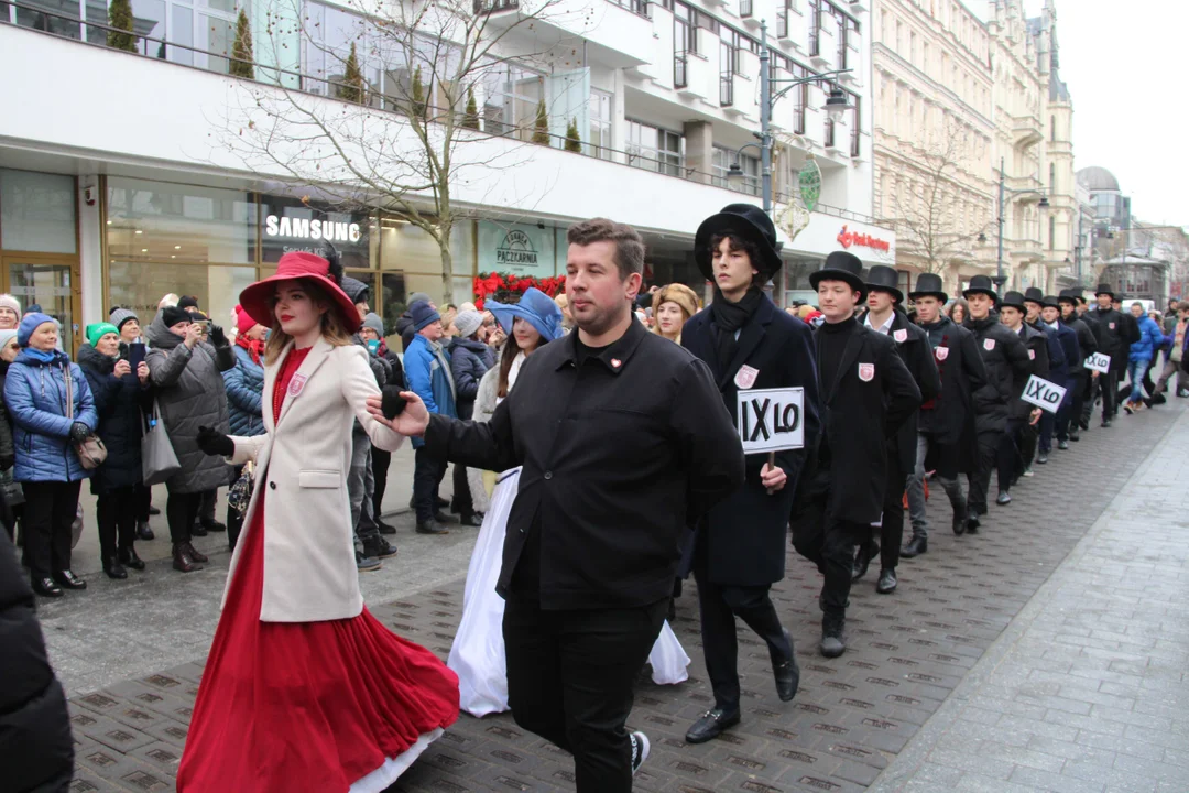 Polonez dla Łodzi 2024 na ul. Piotrkowskiej w Łodzi