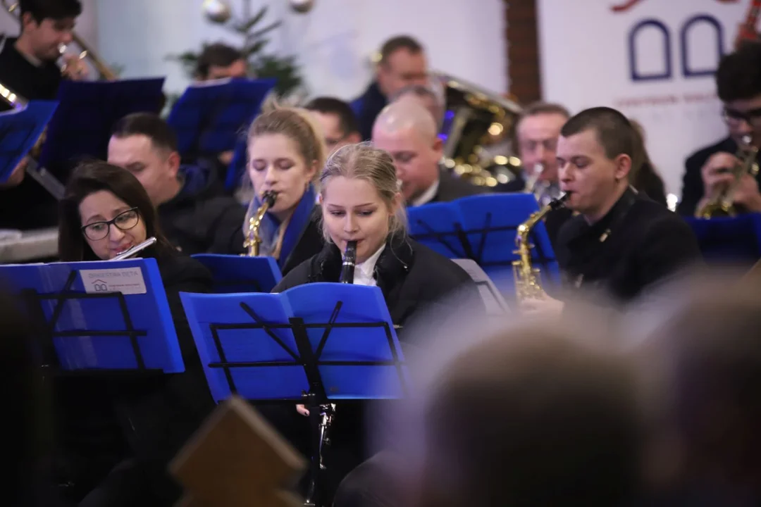 Koncert Orkiestry Gminy Kutno w kościele na Dybowie