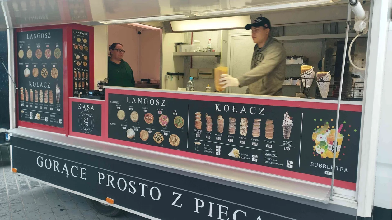 Do EC1 zjechały food trucki. Można było spróbować kuchni węgierskiej, greckiej i meksykańskiej [ZDJĘCIA] - Zdjęcie główne