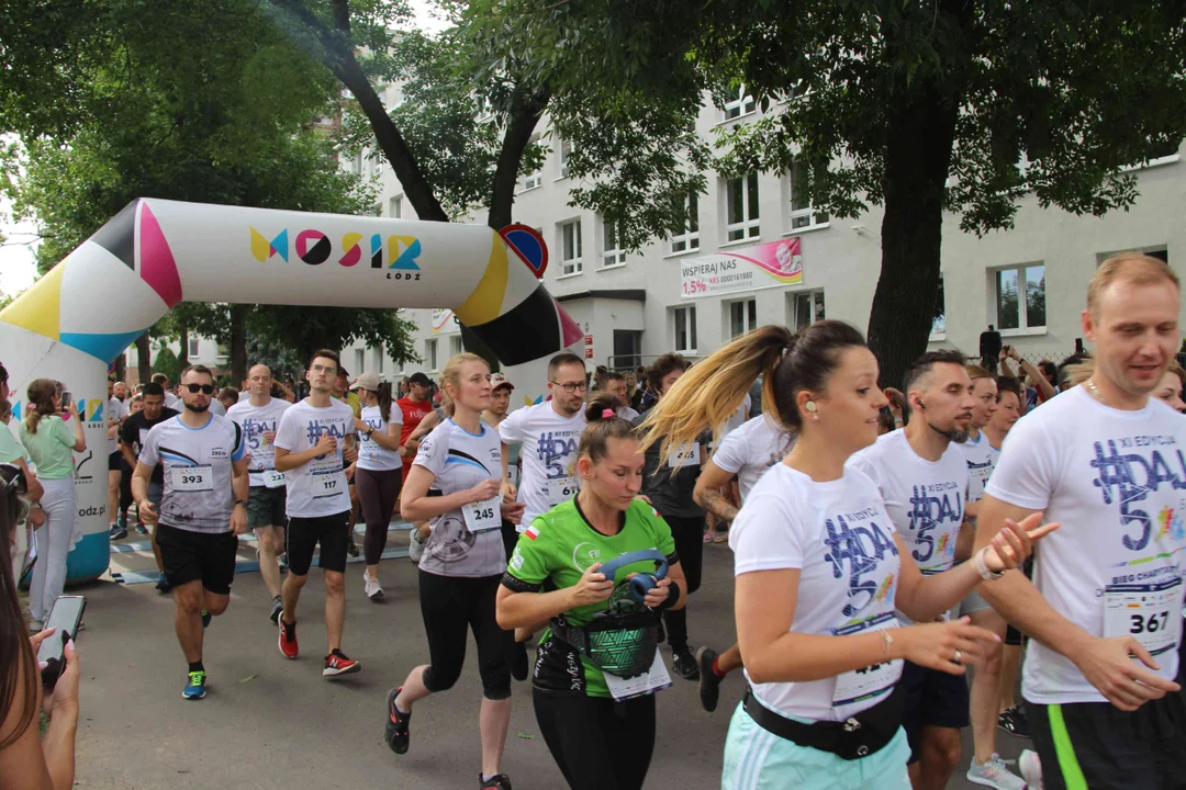 XI edycja biegu "Daj piątaka na dzieciaka"