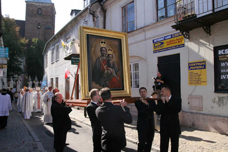 Matka Boża Trybunalska to patronka  parlamentarzystów. Jaka jest historia cudownego obrazu? - Zdjęcie główne