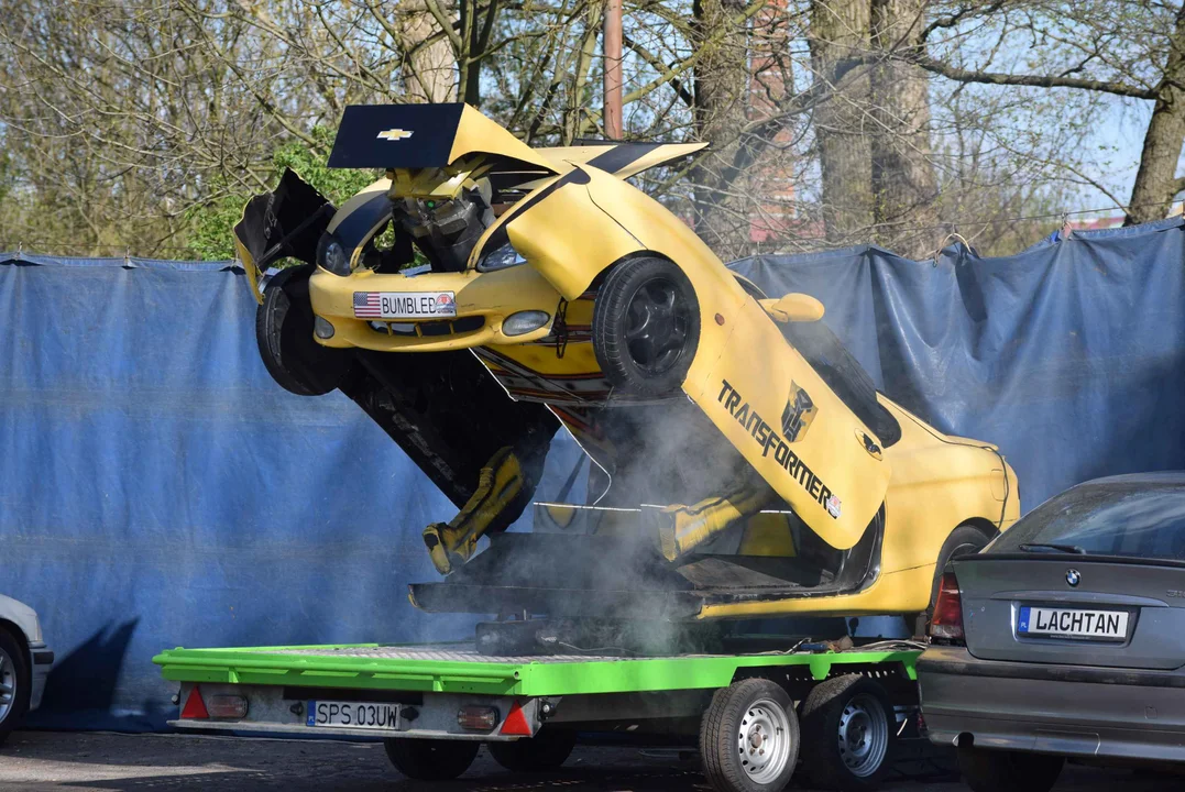 Giganty na czterech kołach zrobiły duże show! Widowiskowy pokaz monster trucków