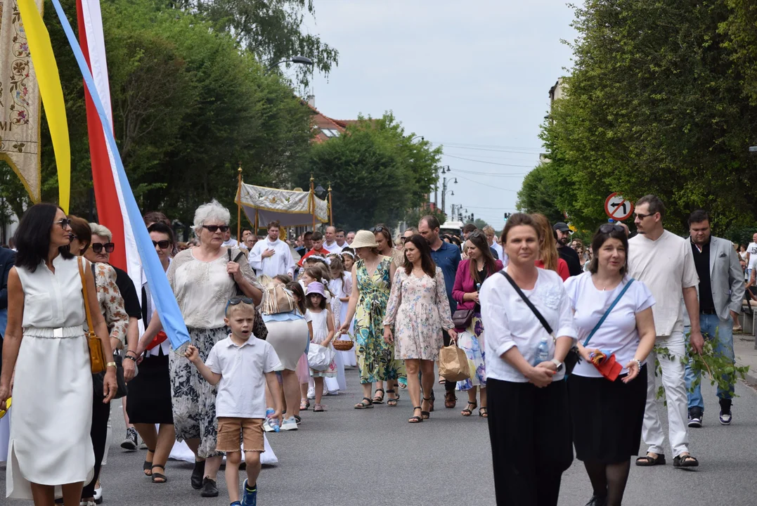 procesja Bożego Ciała w parafii Matki Bożej Dobrej Rady w Zgierzu