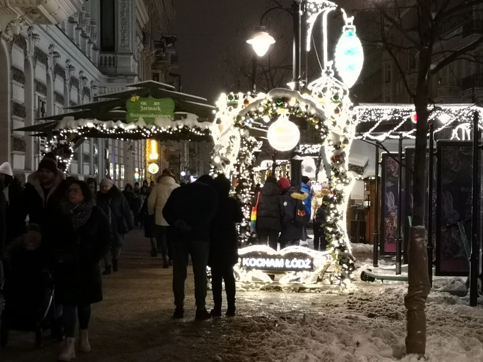 Świąteczna iluminacja na Piotrkowskiej