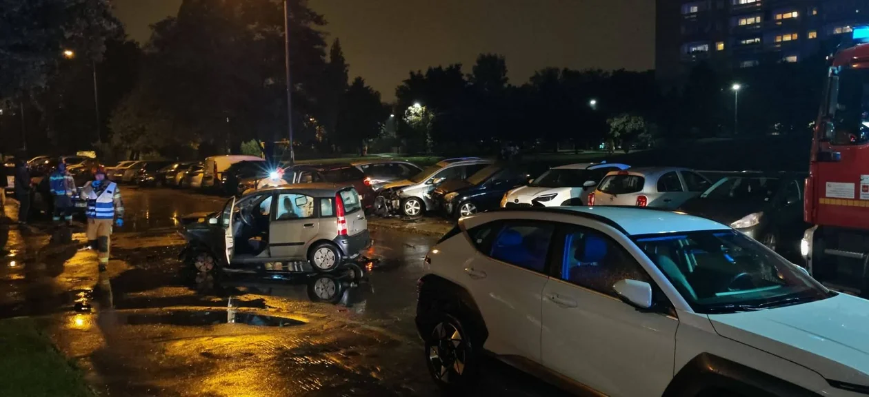 Pijany uderzył w sześć aut na Osiedlu Piastów w Łodzi