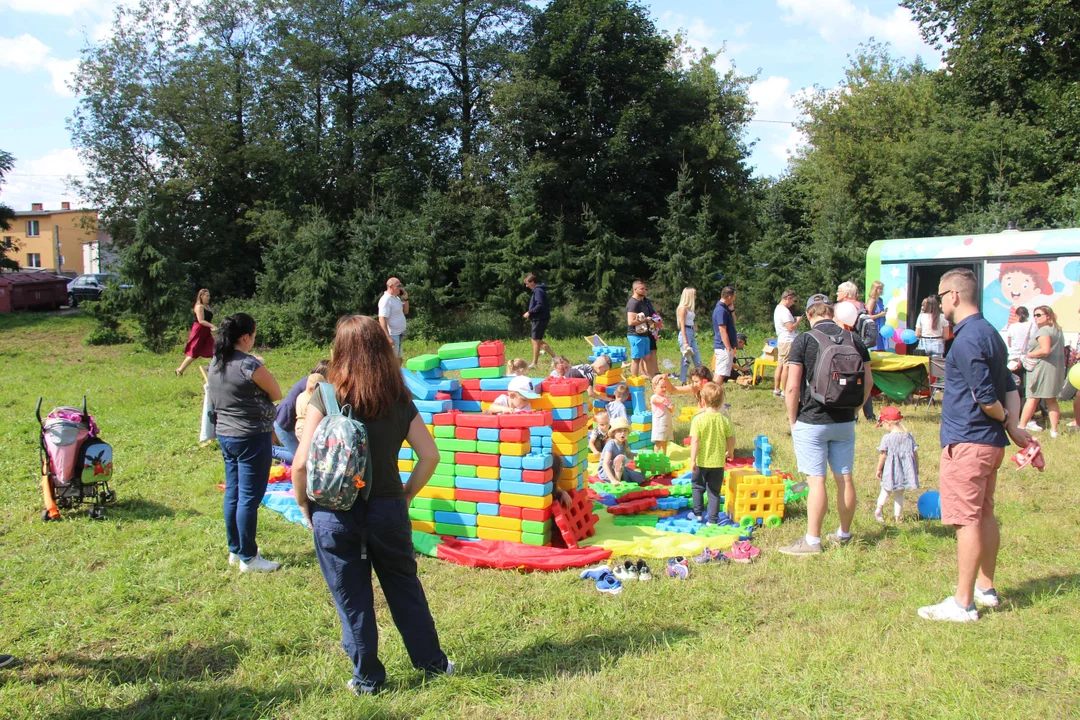 Piknik rodzinny w parku na Młynku w Łodzi