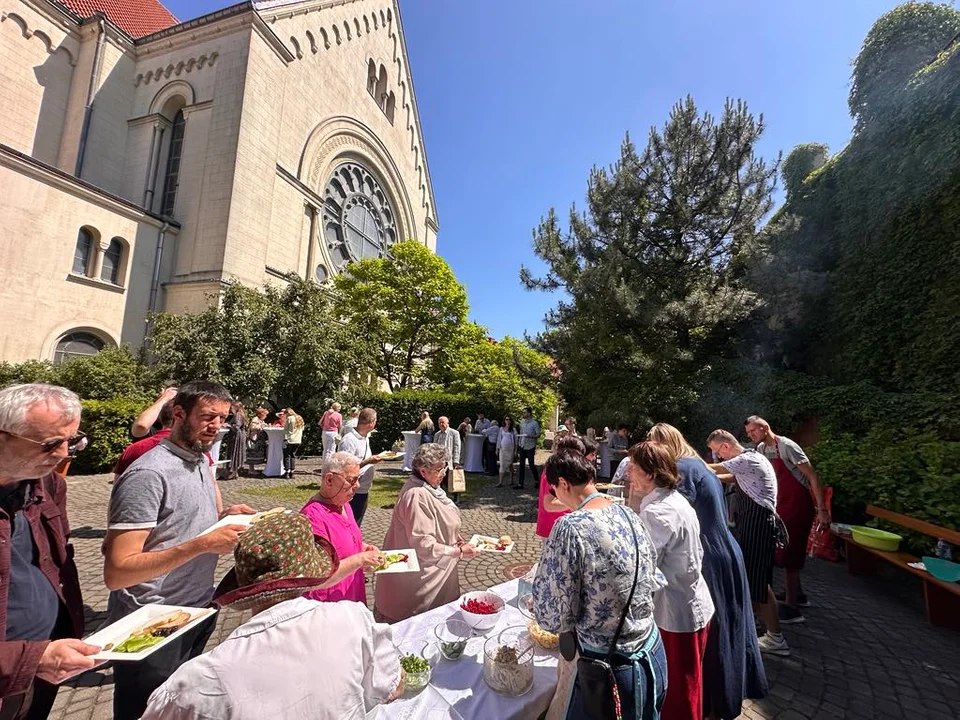 Piknik w parafii świętego Mateusza. Przyszło kilkaset osób [FOTO] - Zdjęcie główne