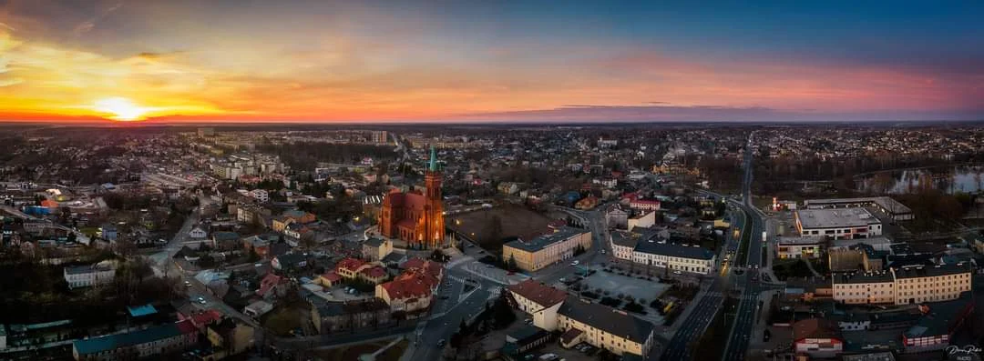 Wernisaż wystawy fotografii Damiana Redlickiego. Zdjęcia zapierają dech w piersiach [galeria] - Zdjęcie główne