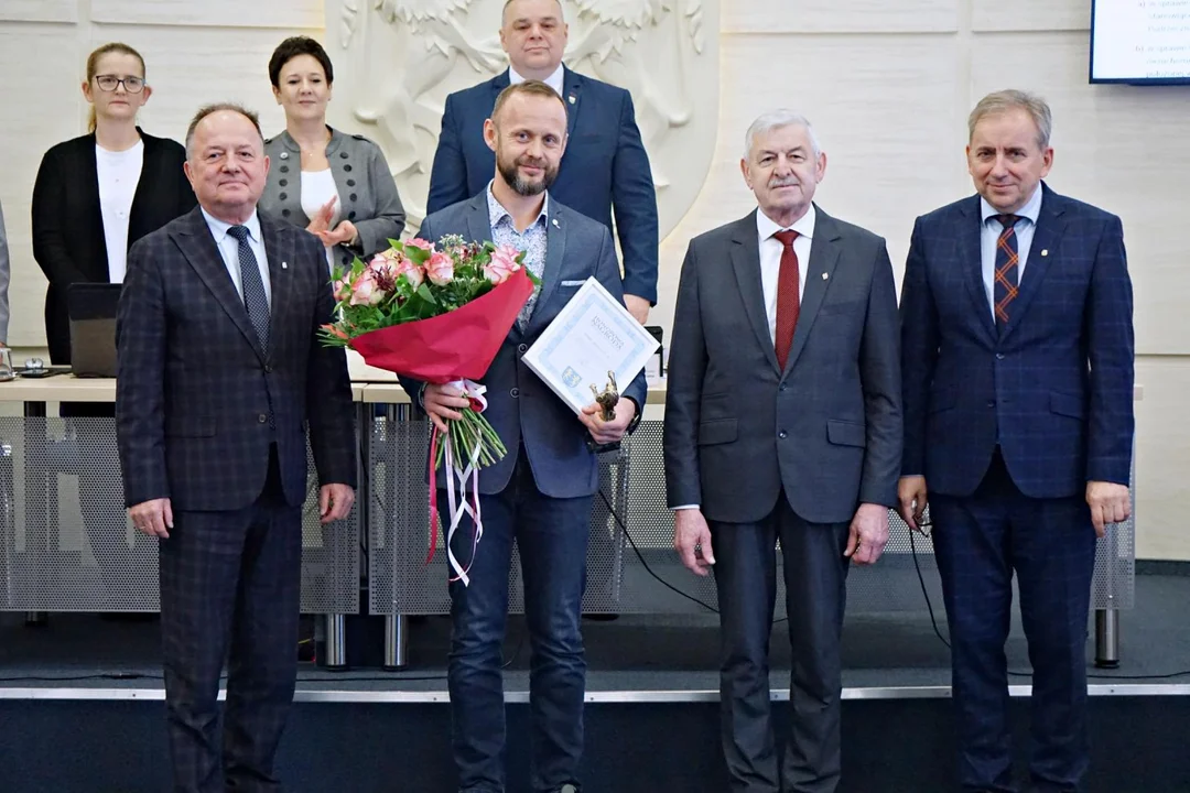 Ostatnia sesja tej kadencji. Pożegnali prezydenta [ZDJĘCIA] - Zdjęcie główne