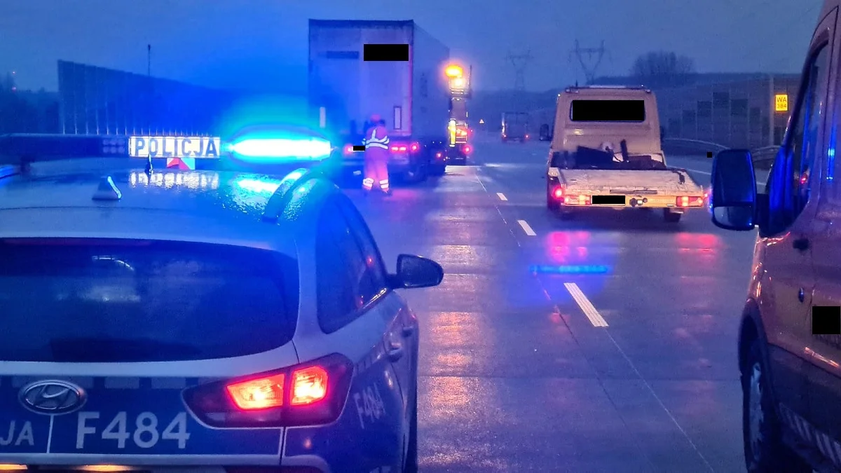 Tragedia na autostradzie. Nie żyje kierowca ciężarówki - Zdjęcie główne