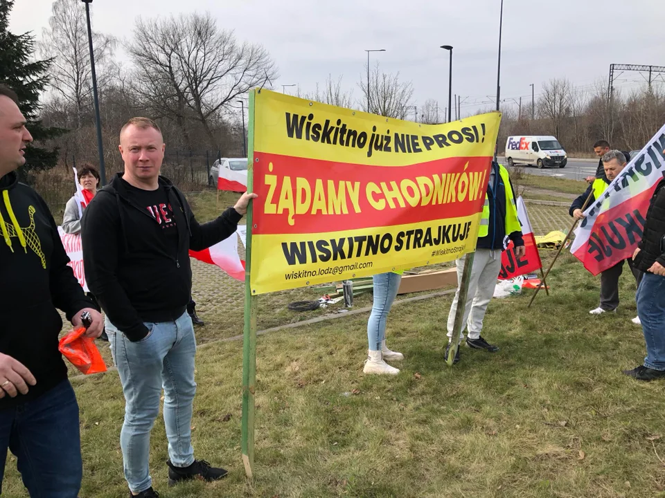 Rozpoczął się strajk mieszkańców Wiskitna. „Wiskitno już nie prosi, Wiskitno strajkuje” [ZDJĘCIA] - Zdjęcie główne