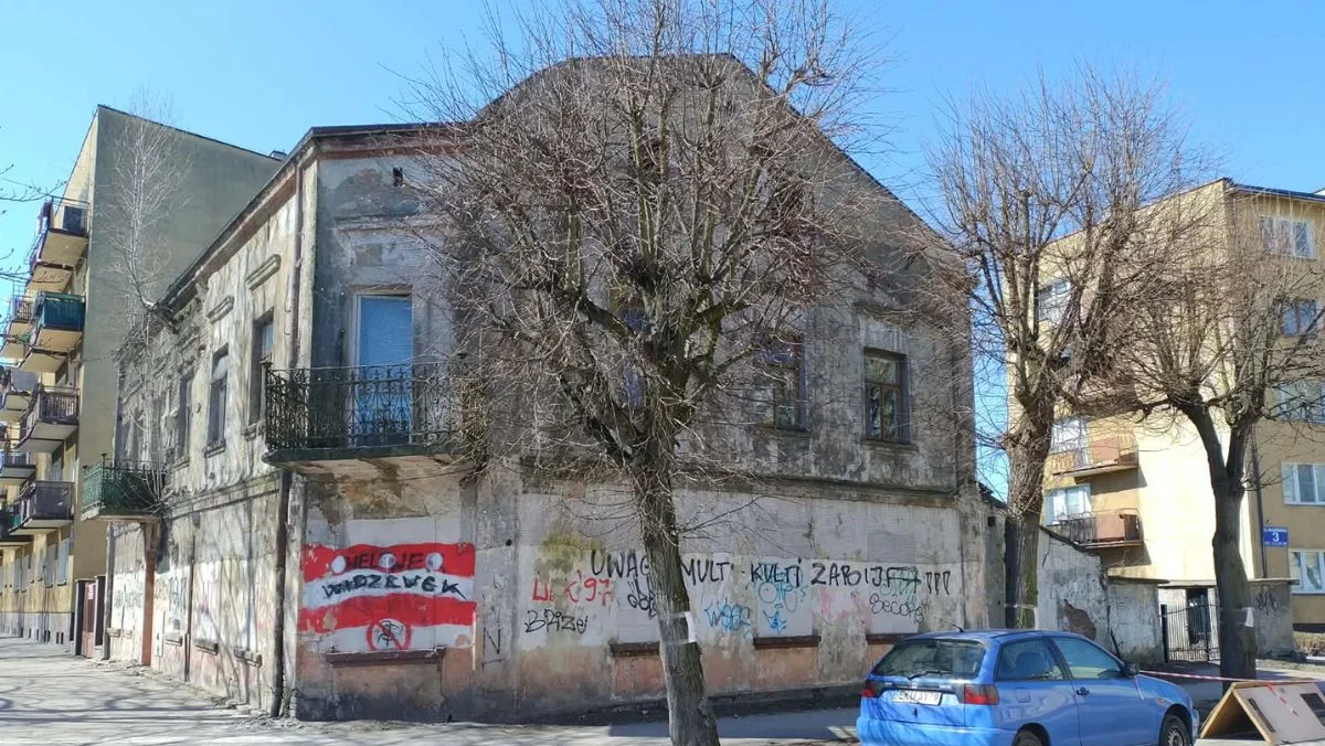 Rudera w centrum zostanie wyburzona. Jest apel do mieszkańców, wysokie ryzyko uszkodzeń