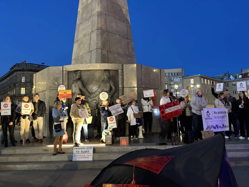 Manifestacja Łódzkiego Stowarzyszenia Lokatorów