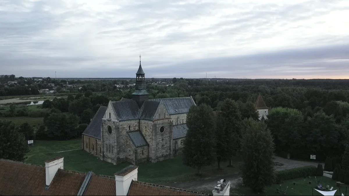 W sulejowskim hotelu straszy? Paranormalne zjawiska zarejestrowano w Podklasztorzu