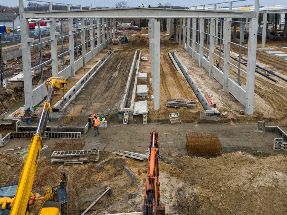 Tak zmienia się teren byłej zajezdni tramwajowej na Helenówku