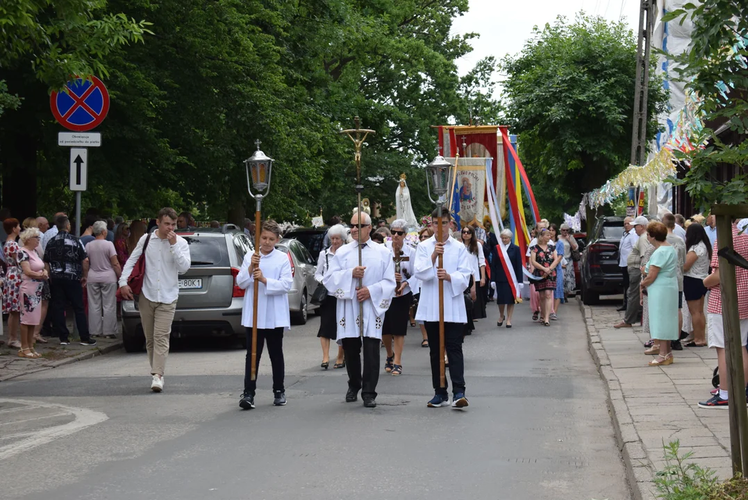 procesja Bożego Ciała w parafii Matki Bożej Dobrej Rady w Zgierzu