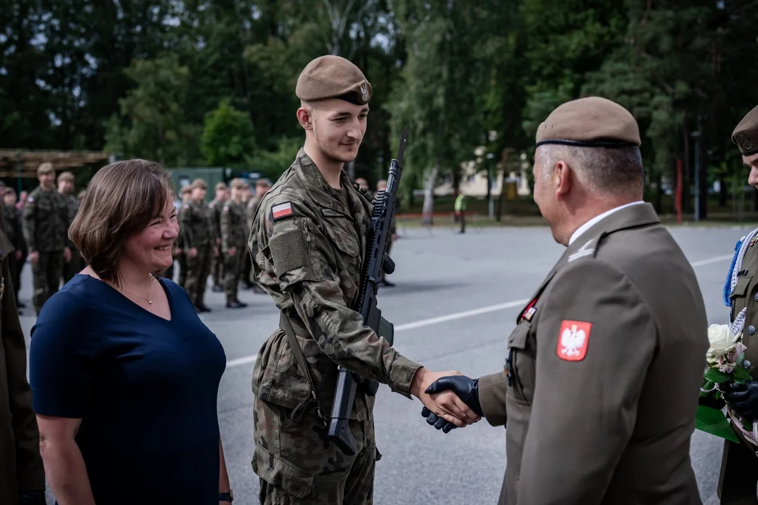 Kolejni żołnierze 9. Łódzkiej Brygady Obrony Terytorialnej złożyli przysięgę