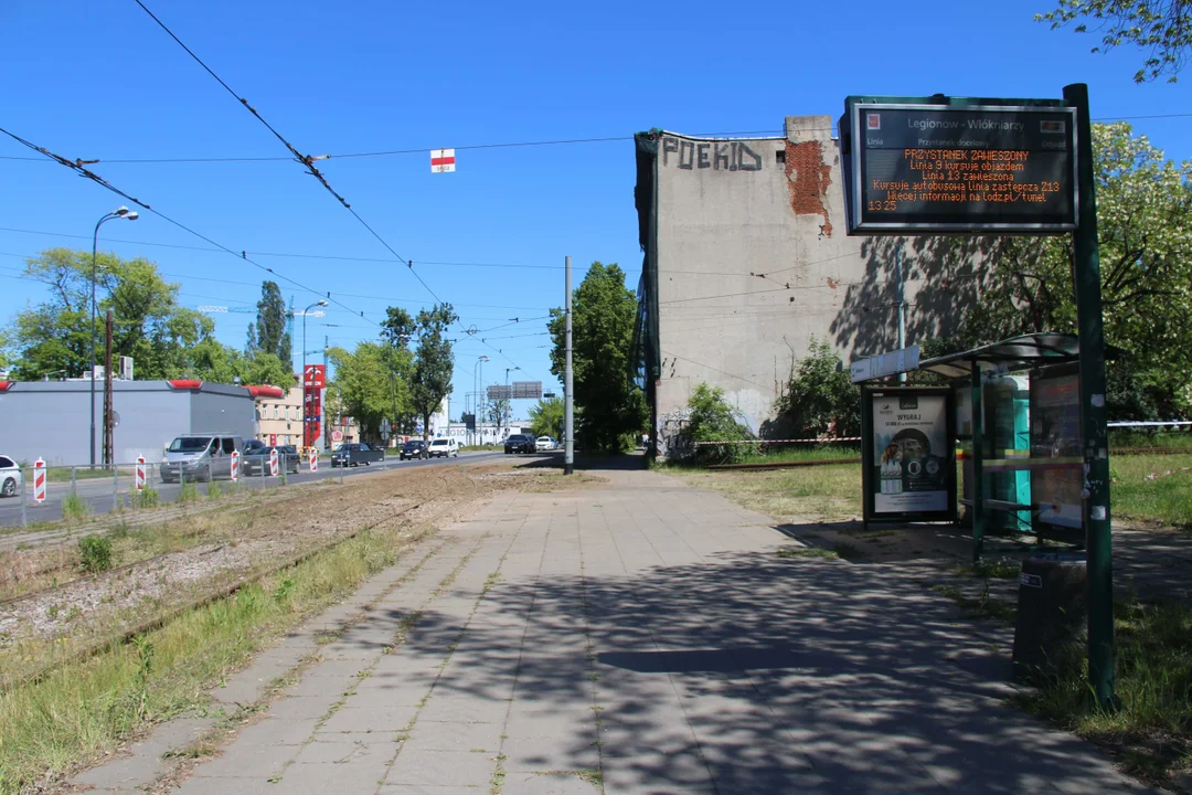 Prace torowe przy skrzyżowaniu al. Włókniarzy z ul. Legionów w Łodzi