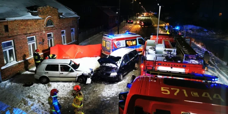 Śmiertelny wypadek w Zduńskiej Woli. Nie żyje mężczyzna - Zdjęcie główne