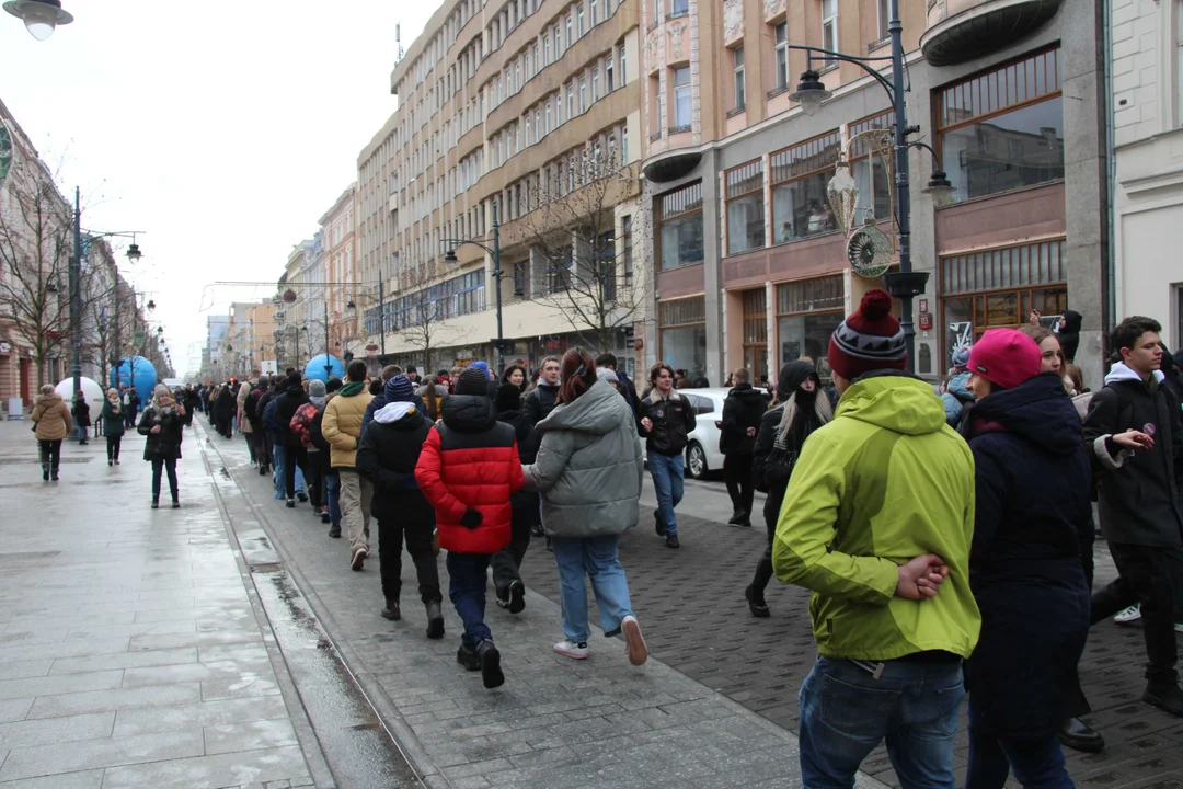 Polonez dla Łodzi 2024 na ul. Piotrkowskiej w Łodzi