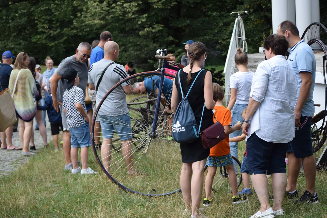 Historia rowerów w Parku Julianowskim na 600. urodizny Łodzi