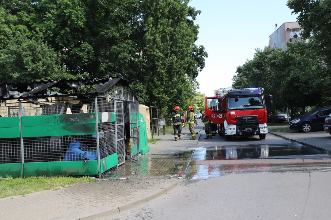 Pożar w Kutnie. Straż pożarna w rejonie Wilczej i Grunwaldzkiej