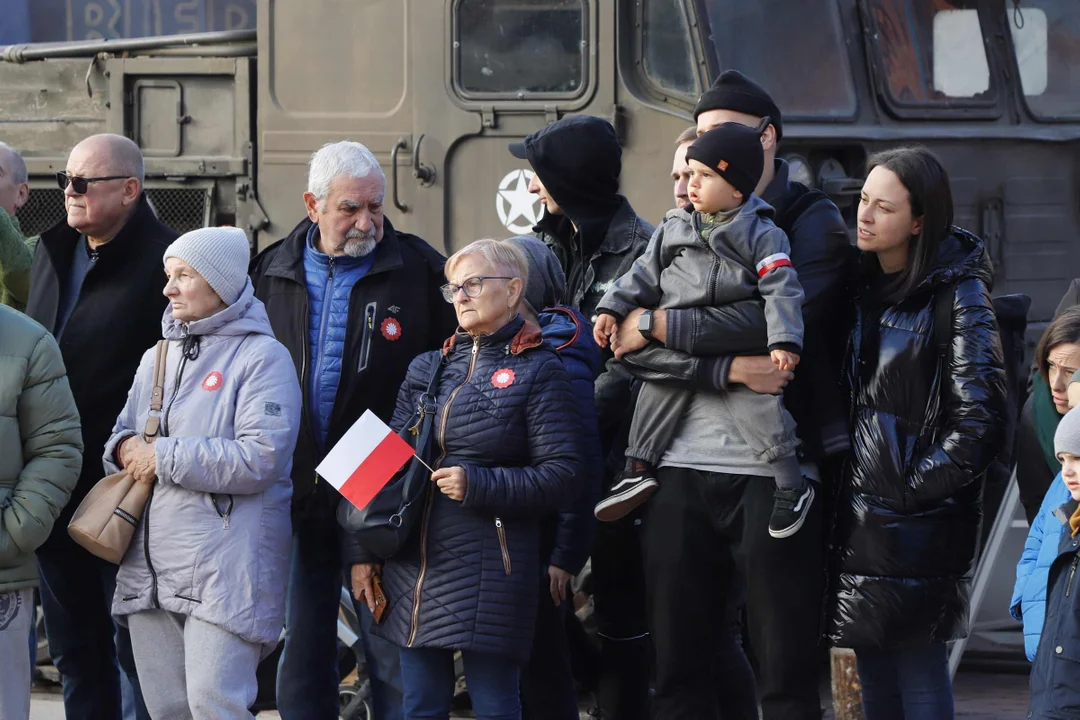 Święto Niepodległości przed Manufakturą