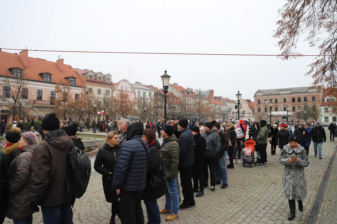 Ogromne kolejki przed Ratuszem. Setki płocczan przyciągnął... rosół z gęsiny! [ZDJĘCIA] - Zdjęcie główne