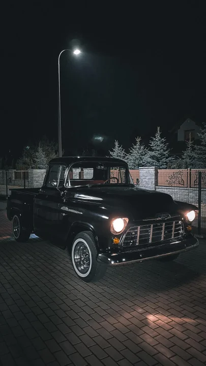 Chevy Apache 1956