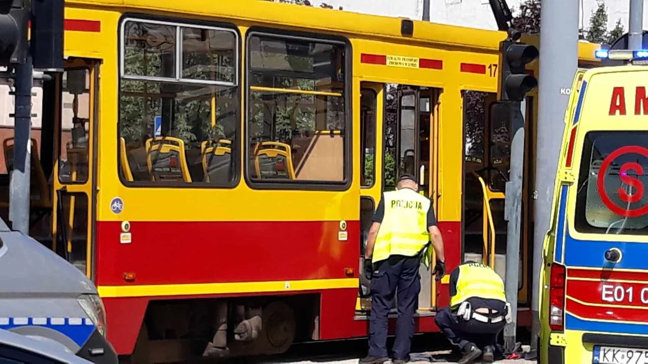 71-latek wszedł pod tramwaj na al. Kościuszki