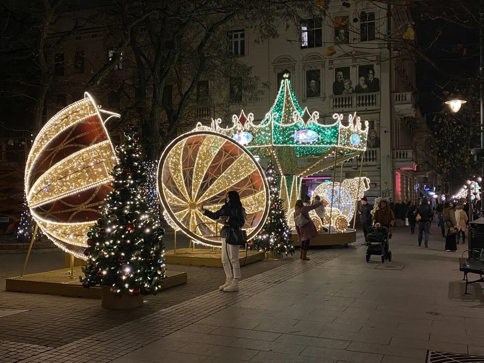 Świąteczna iluminacja na Piotrkowskiej