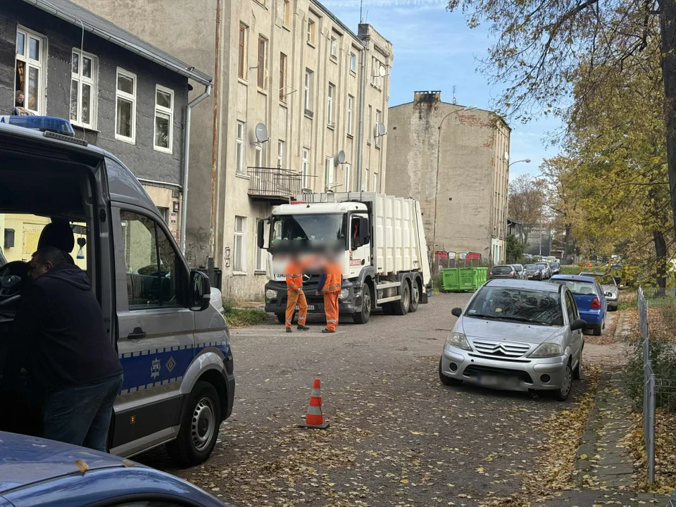 Śmieciarka potrąciła kobietę w Łodzi