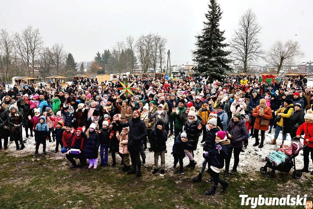 Jarmark Bożonarodzeniowy 2023 w Sulejowie. Tłumy mieszkańców i magia świąt