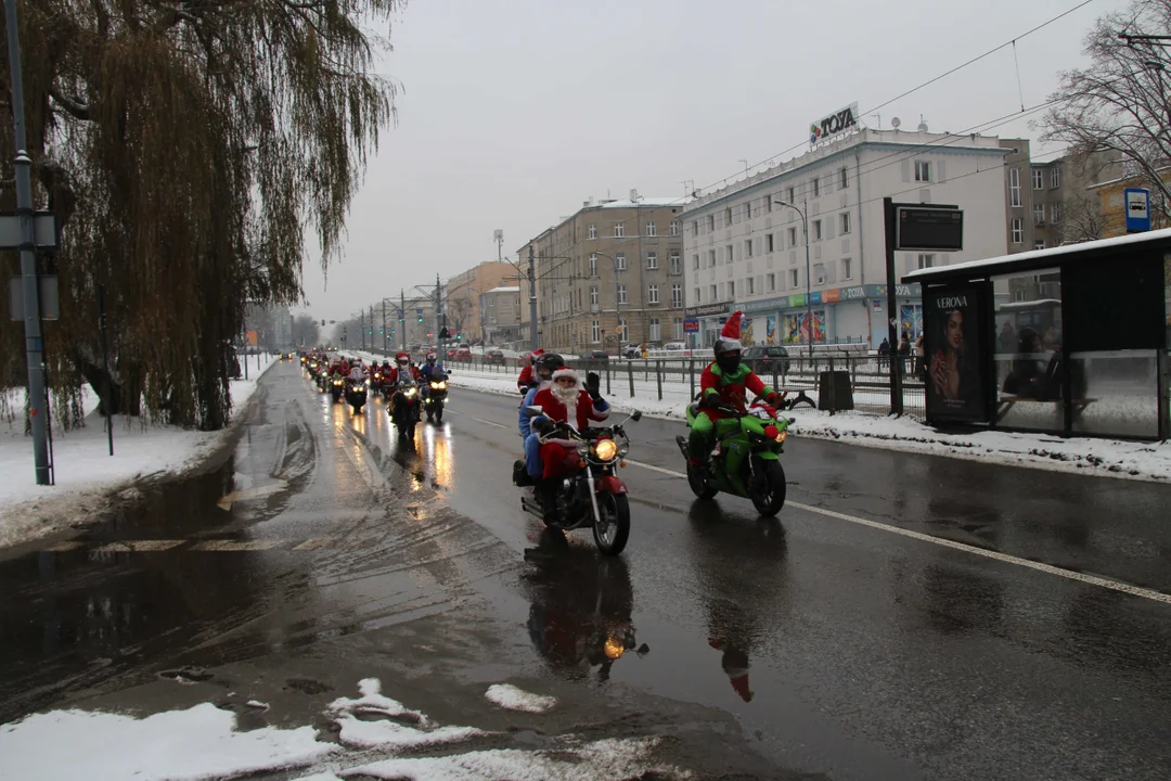 Parada MotoMikołajów w Manufakturze w Łodzi - 9.12.2023 r.