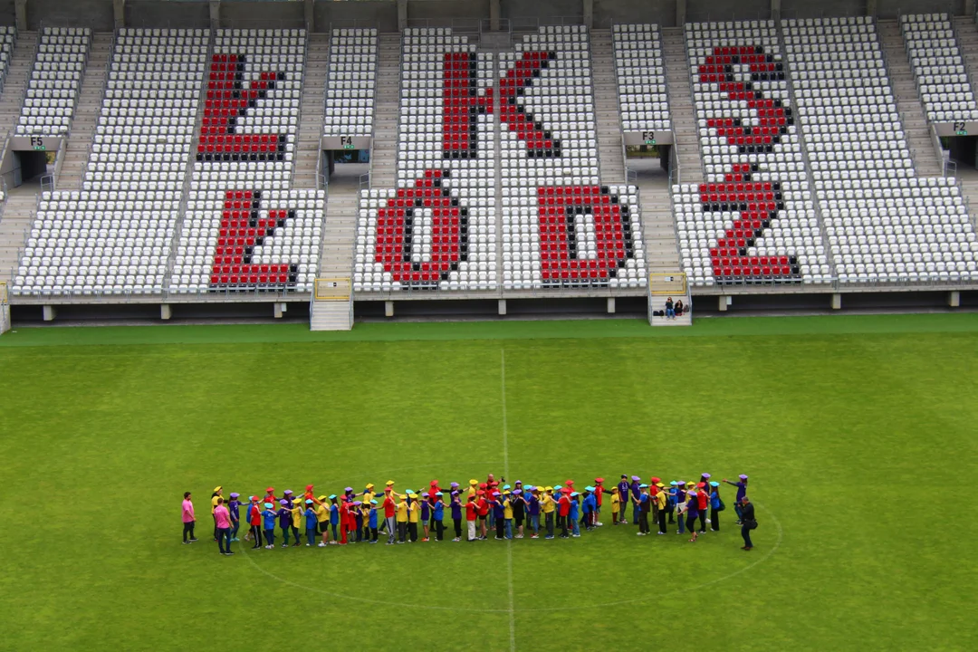 Flash mob na stadionie ŁKS Łódź im. Władysława Króla