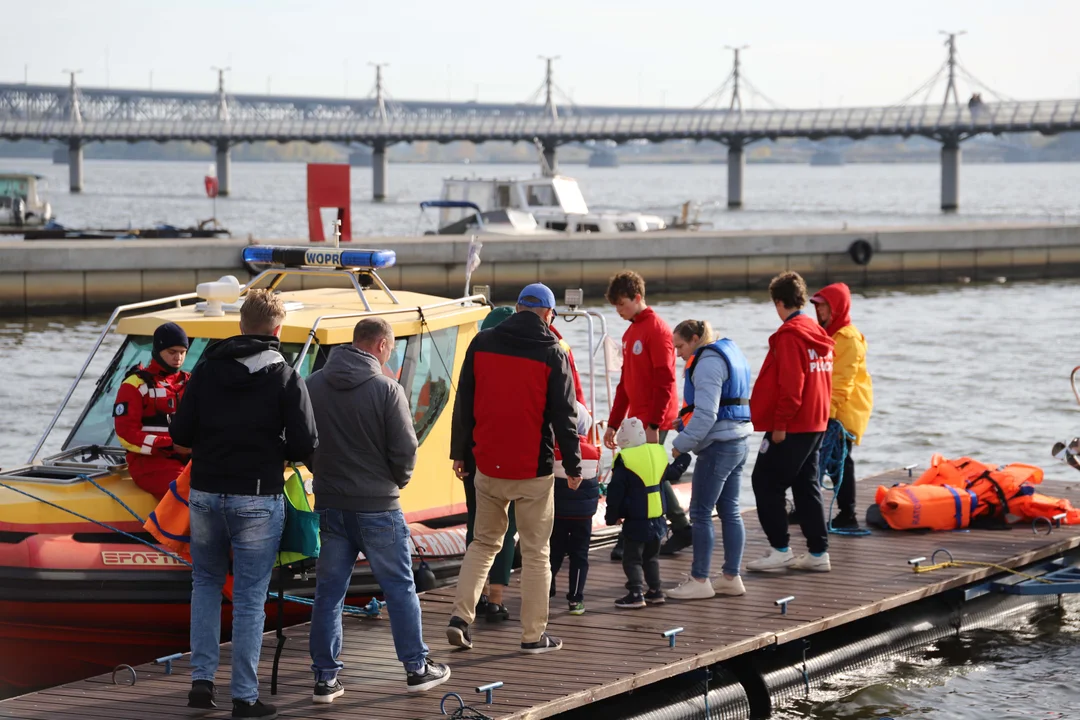 Pogoda dopisała. Piknik dla bezpieczeństwa nad Wisłą [ZDJĘCIA] - Zdjęcie główne