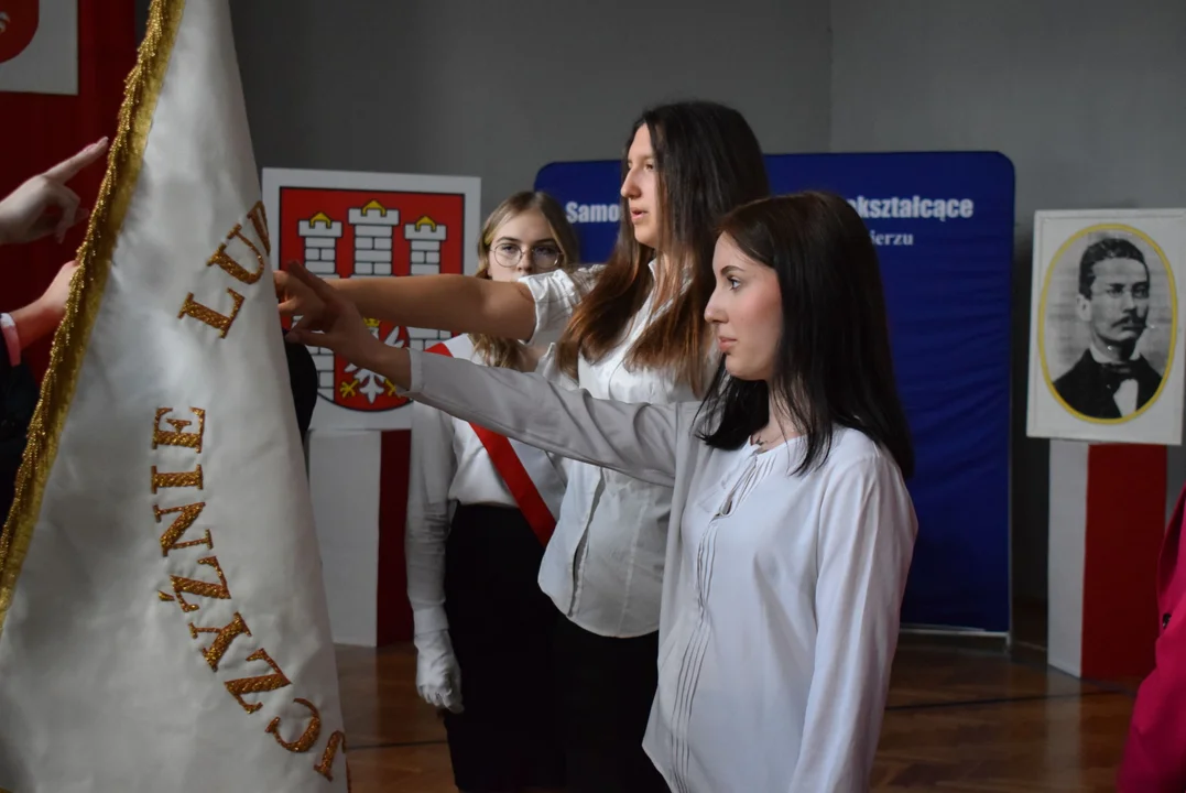 Pożegnanie maturzystów z Samorządowego Liceum Ogólnokształcące im. Romualda Traugutta w Zgierzu