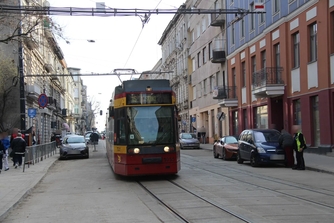 Ulica Legionów w Łodzi - tramwaje mają tutaj problem z przejazdem