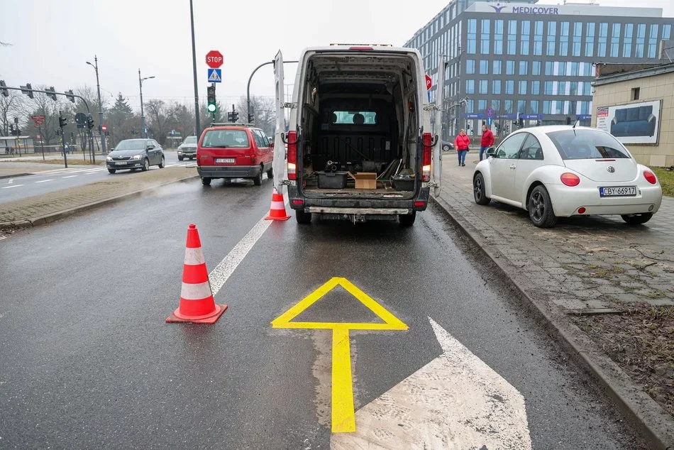 Zmiana dla kierowców na skrzyżowaniu Milionowej z al. Śmigłego-Rydza w Łodzi