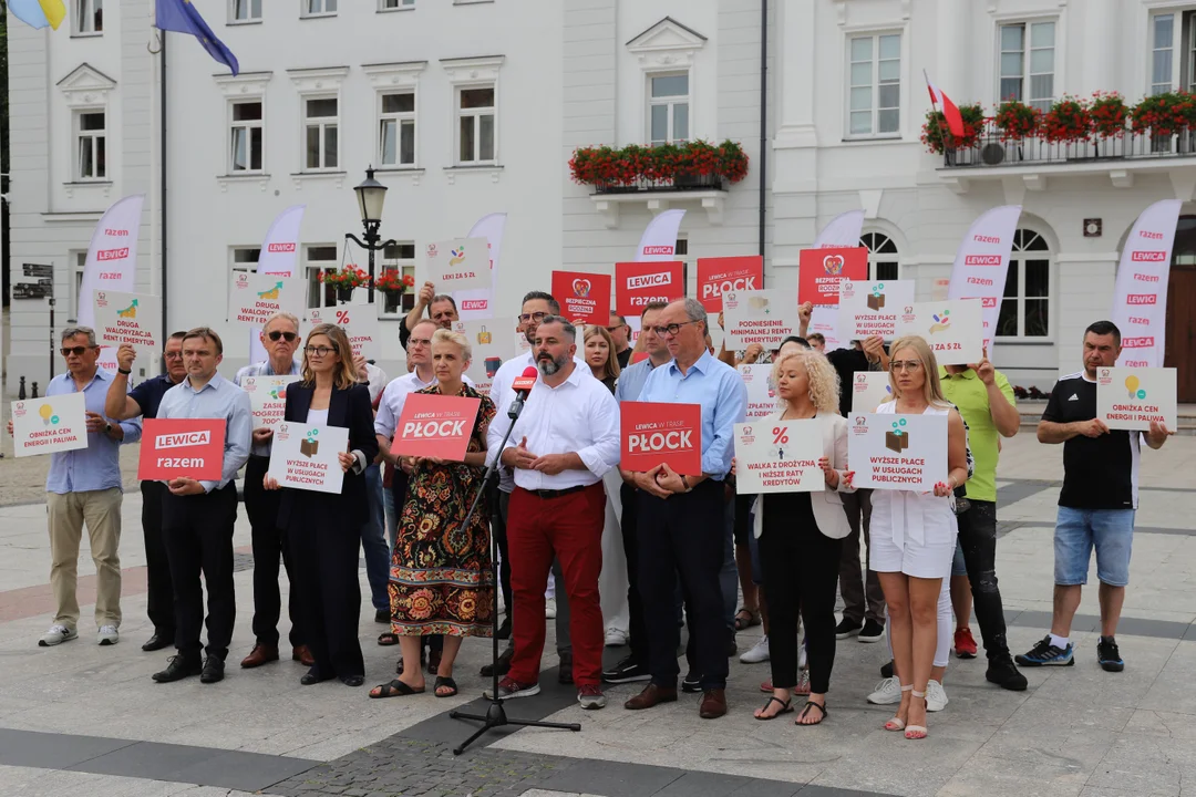 Posłowie Lewicy w Płocku. Krytykowali władzę, konkretów o mieście mało [ZDJĘCIA] - Zdjęcie główne