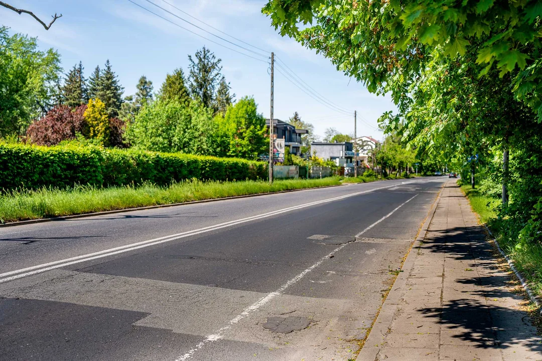 Utrudnienia dla kierowców na Zdrowiu. Startuje remont ważnej ulicy. Autobusy MPK Łódź zmieniają trasę [ZDJĘCIA] - Zdjęcie główne