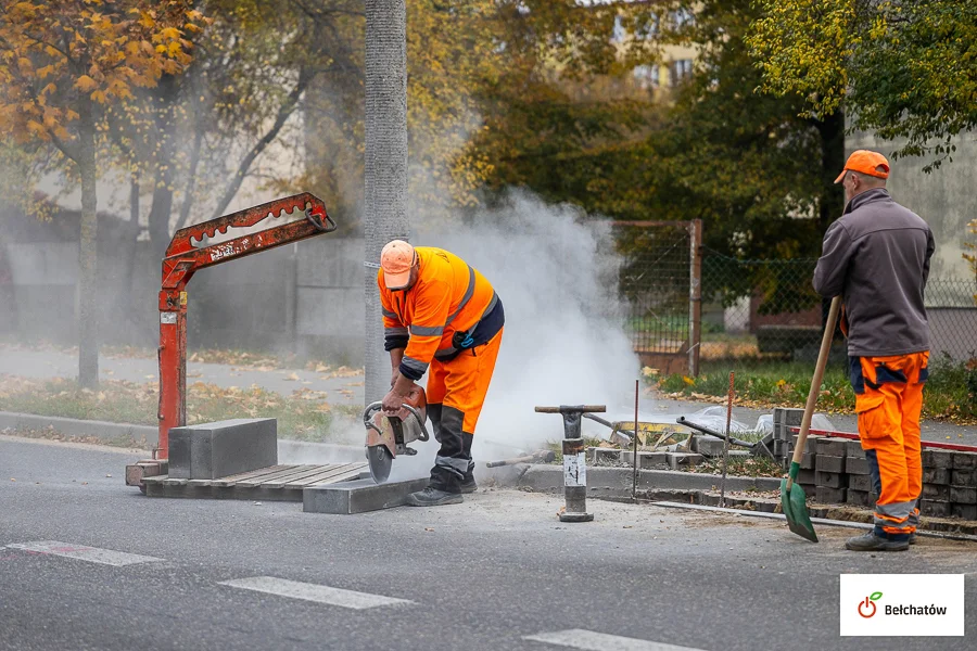 Ruszył remont drogi przy szkole. Ulica została zamknięta dla ruchu [FOTO] - Zdjęcie główne