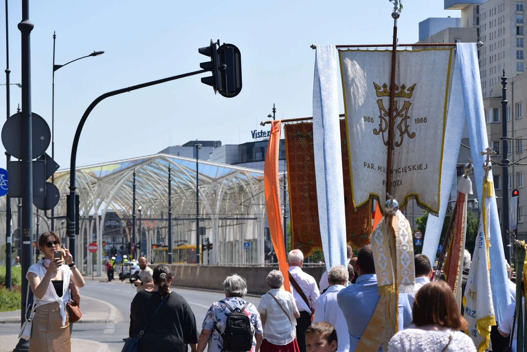 Procesje Bożego Ciała przeszły ulicami Łodzi