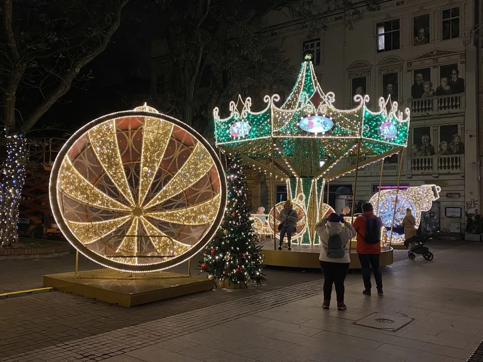 Świąteczna iluminacja na Piotrkowskiej