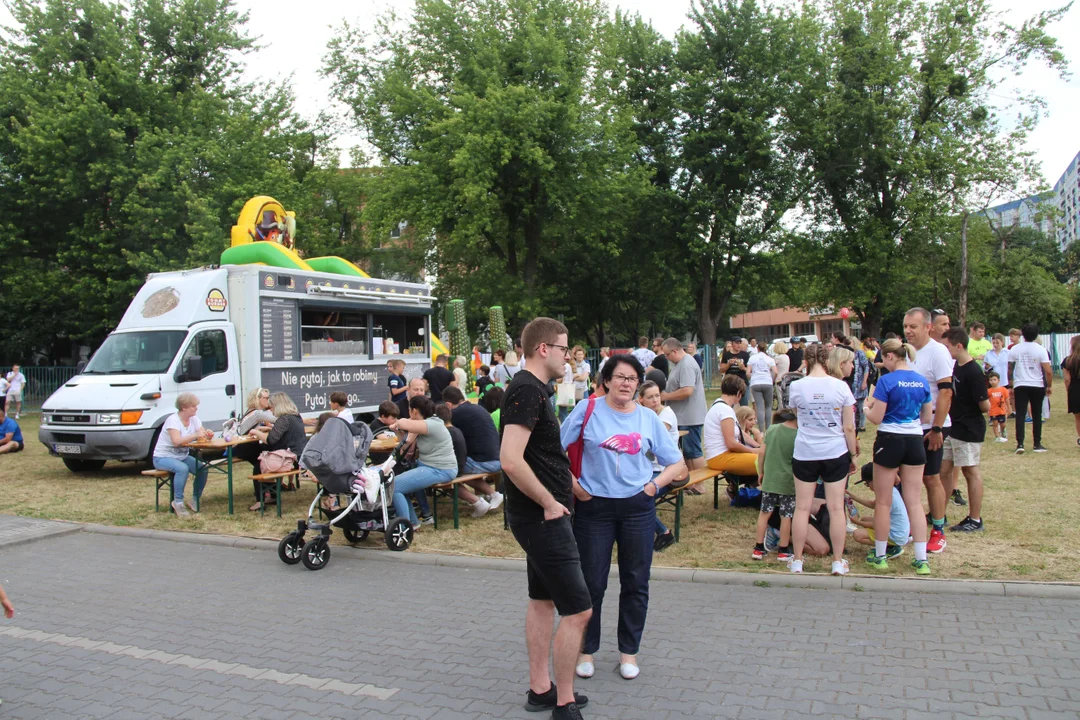 Piknik rodzinny fundacji „Daj piątaka na dzieciaka” na Bałutach