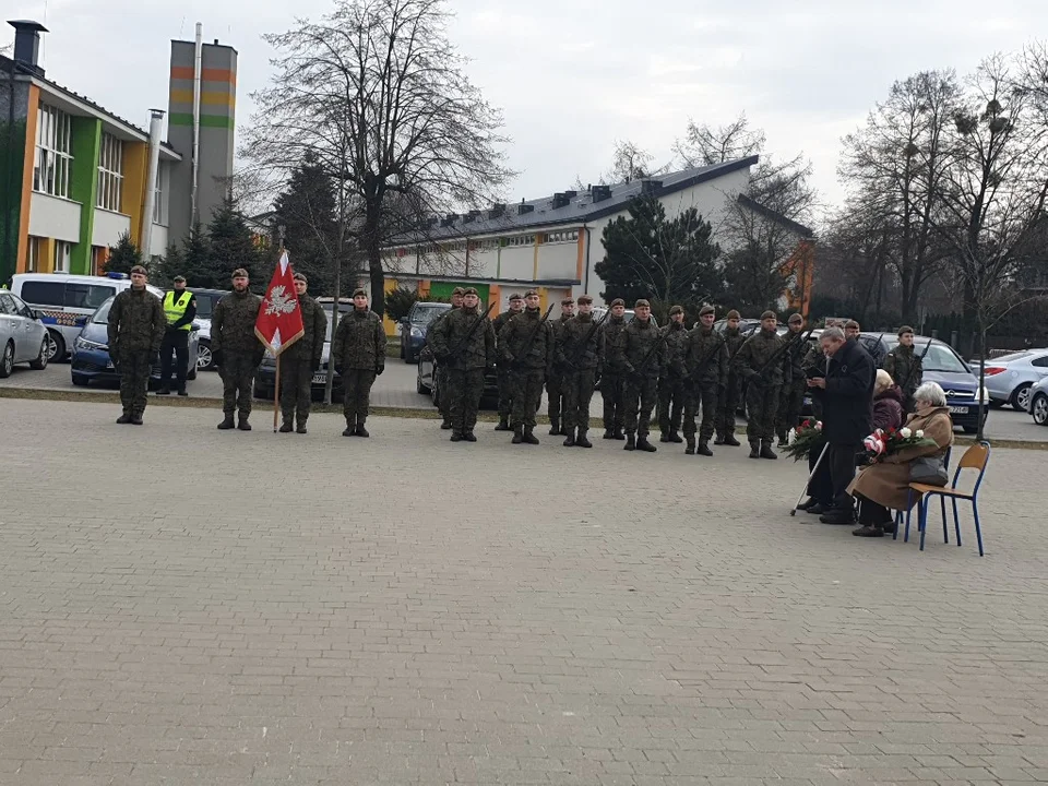 Obchody Zbrodni Zgierskiej na placu Stu straconych [zdjęcia]