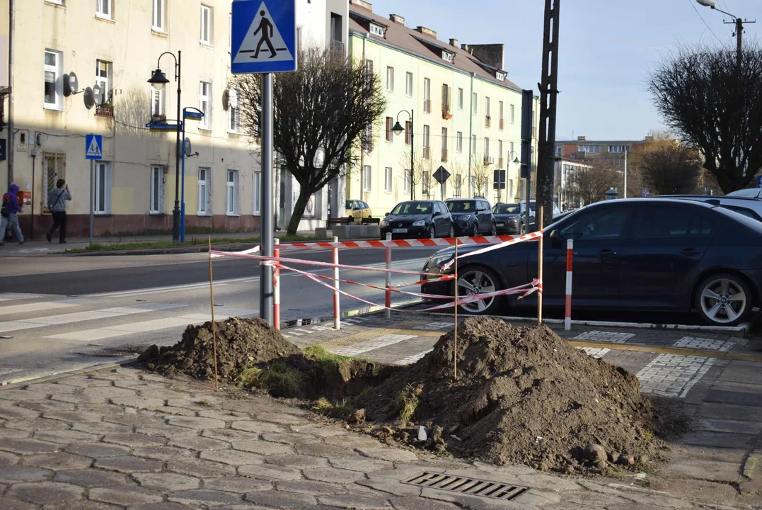 Remont chodnika przy ulicy Długiej w Zgierzu