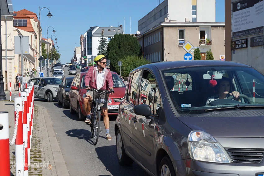 Oto, co najbardziej denerwuje na drogach w Piotrkowie. Grzechy rowerzystów, grzechy kierowców - Zdjęcie główne